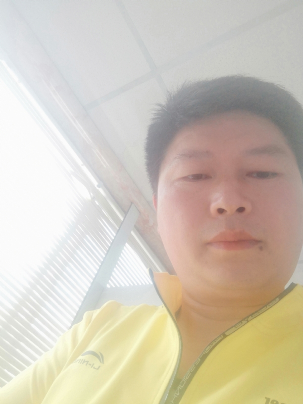 山男的第一张照片--江苏中老年相亲网