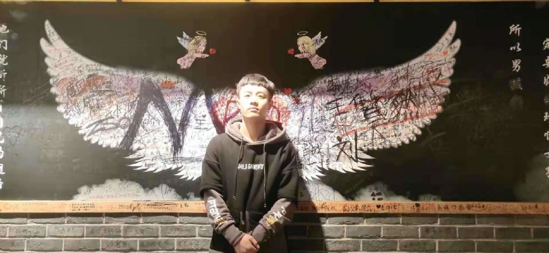 水彩画师的第一张照片--江苏中老年相亲网