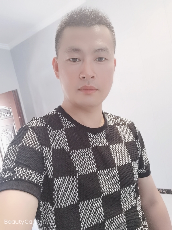 快乐无罪的第一张照片--江苏中老年相亲网