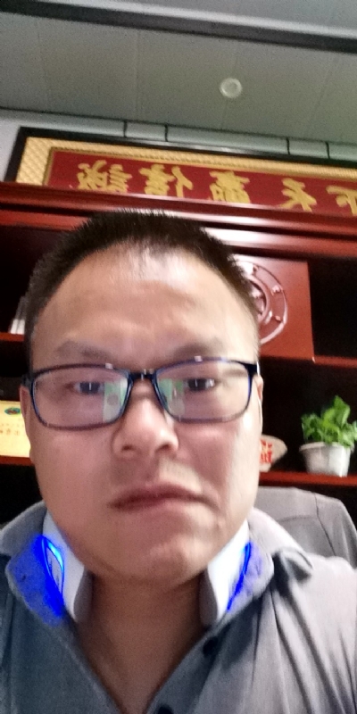 模具工匠的第一张照片--江苏中老年相亲网
