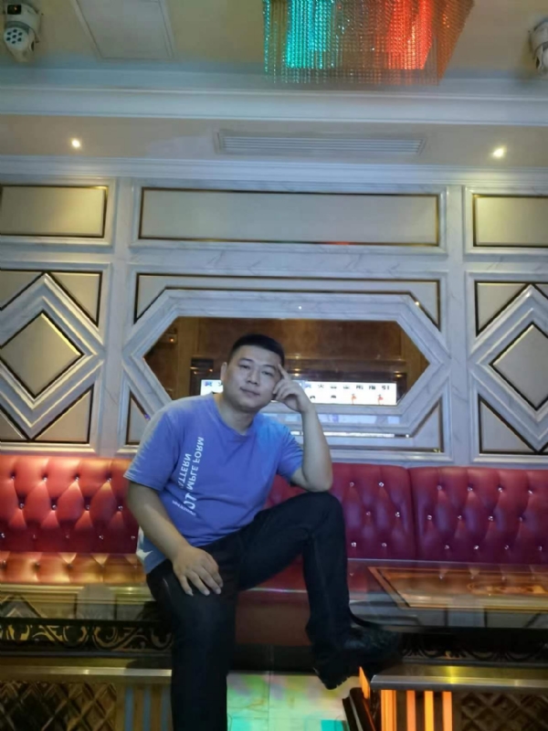 黄生的第四张照片--江苏中老年相亲网