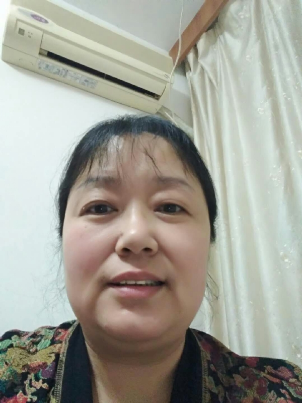 雨中漫步的第一张照片--江苏中老年相亲网
