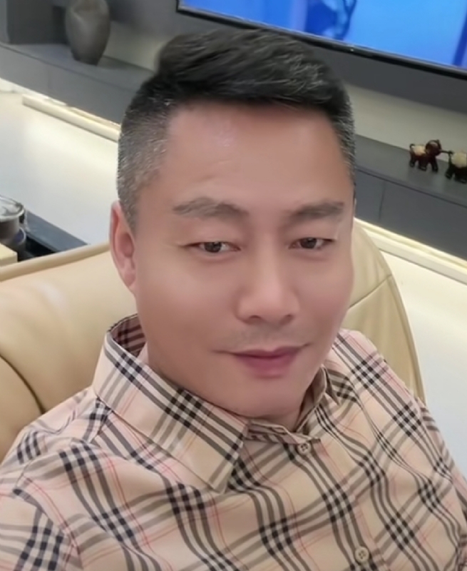 李*军的第三张照片--江苏中老年相亲网